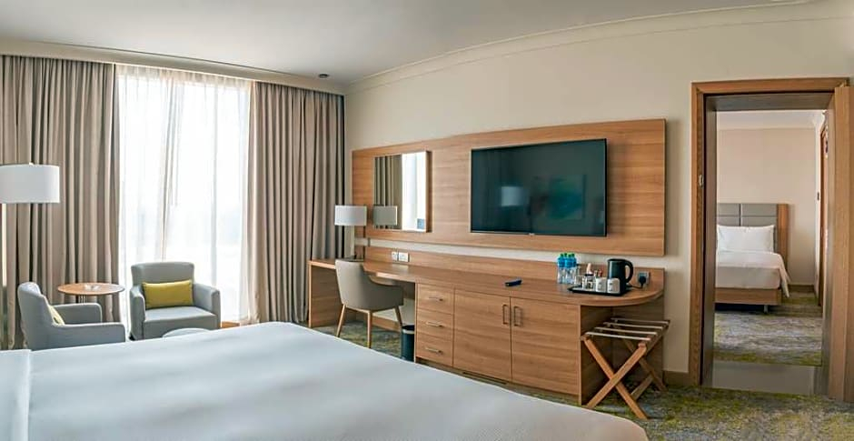 Bedroom, Hilton Garden Inn Kuwait