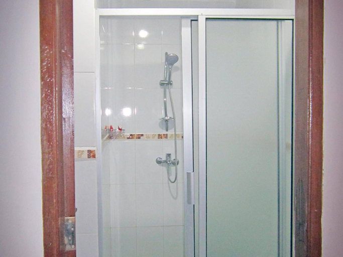 Bathroom, Parai City Garden Hotel - Sawahlunto, Sawahlunto