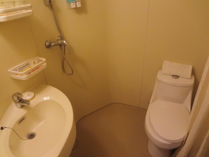 Bathroom, Super 8 Hotel (Beijing Xizhimen), Beijing