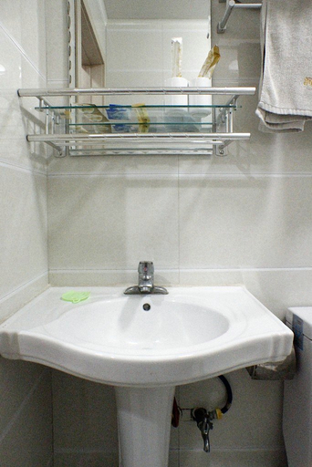 Bathroom 2, Runxiang Hotel, Tianjin