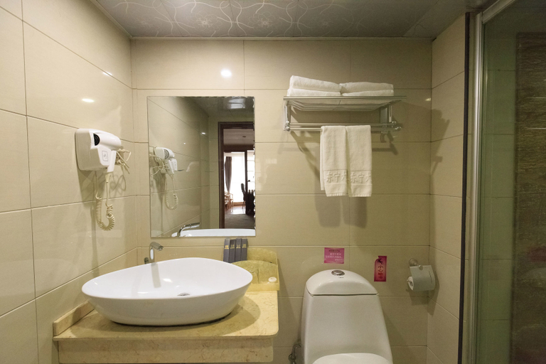 Bathroom 4, Mengtai Dongning Hotel, Liuzhou