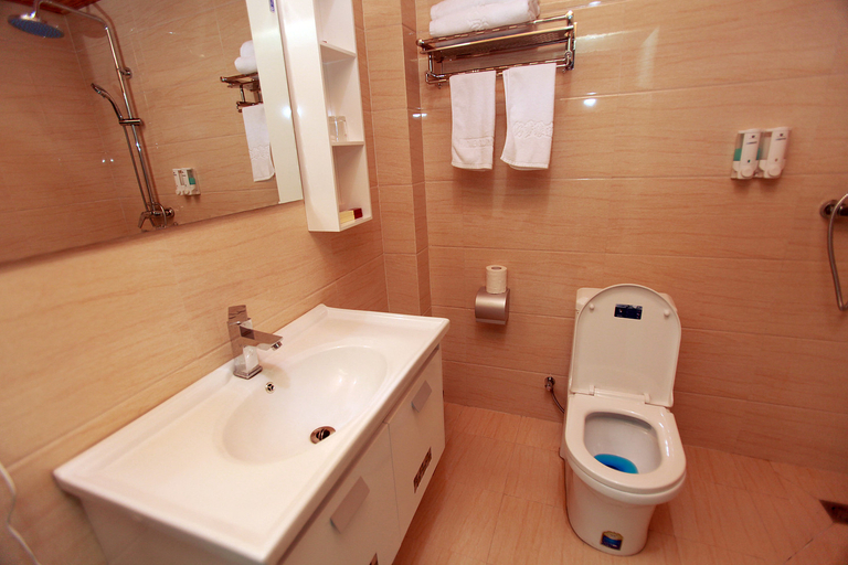 Bathroom 3, Yinxinjia Hotel, Chengdu