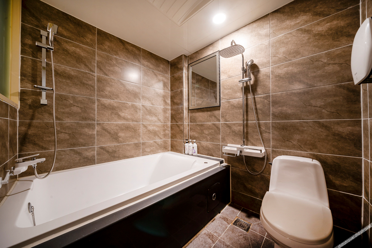 Bathroom, Daegu Taejeon-dong Romantic Stay Taejeon Branch, Chilgok