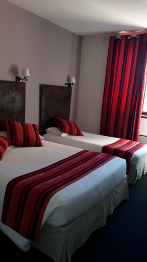 Bedroom 2, LOGIS Hôtel Le Merle Blanc, Saône-et-Loire