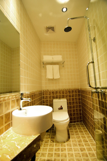 Bathroom 2, Xiangju Fashion Hotel, Jilin