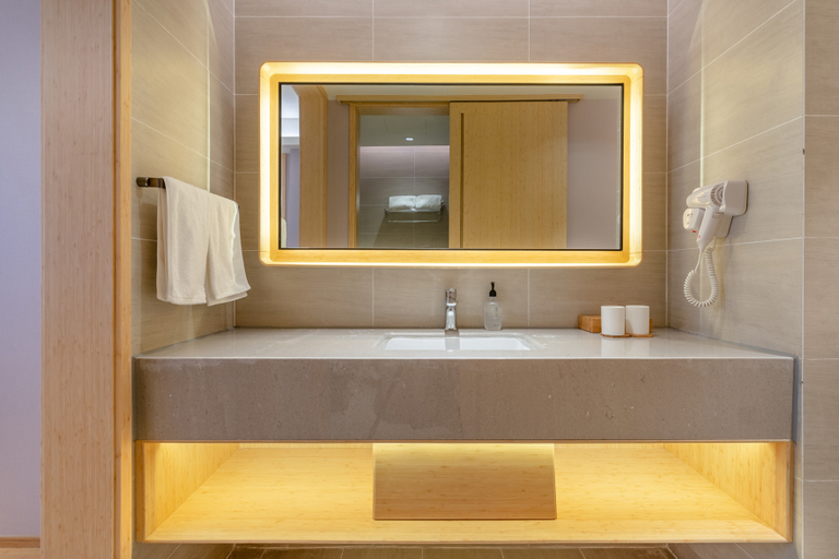 Bathroom 3, Ji Hotel Wuhan Houhu Xingye Road, Wuhan