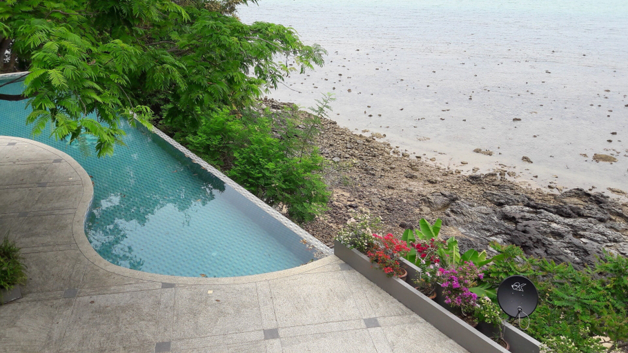 Sport & Beauty 5, Private Villa Siray Beach Front, Phuket Island