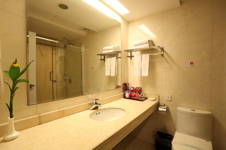 Bathroom 3, Vienna Hotel Changsha Ningxiang Feicuihu International Plaza, Changsha