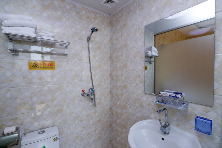 Bathroom 3, Fasthotel Shun Fu Lai Dalian, Dalian