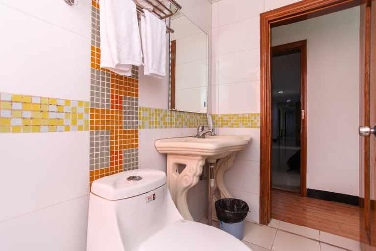 Bathroom 3, Tianma Hotel, Wuxi