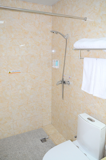 Bathroom 4, Super 8 Hotel (Zhenhua Shopping Center, Liaocheng Development Zone), Liaocheng