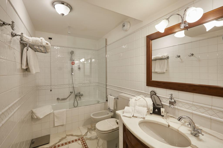 Bathroom 5, Gran Baita Hotel & Wellness, Aosta