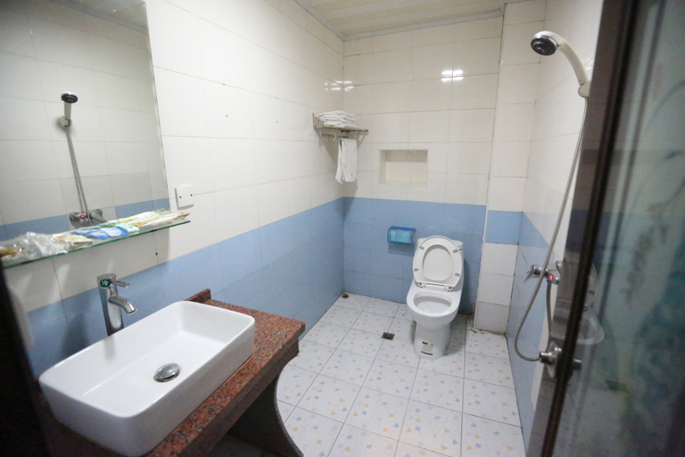 Bathroom 3, Huadong Hotel, Chenzhou