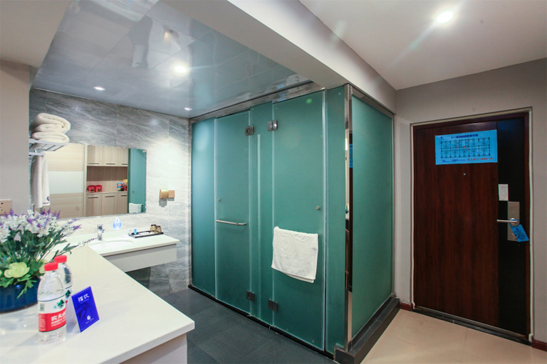 Bathroom 3, Yajin Times Hotel, Chengdu