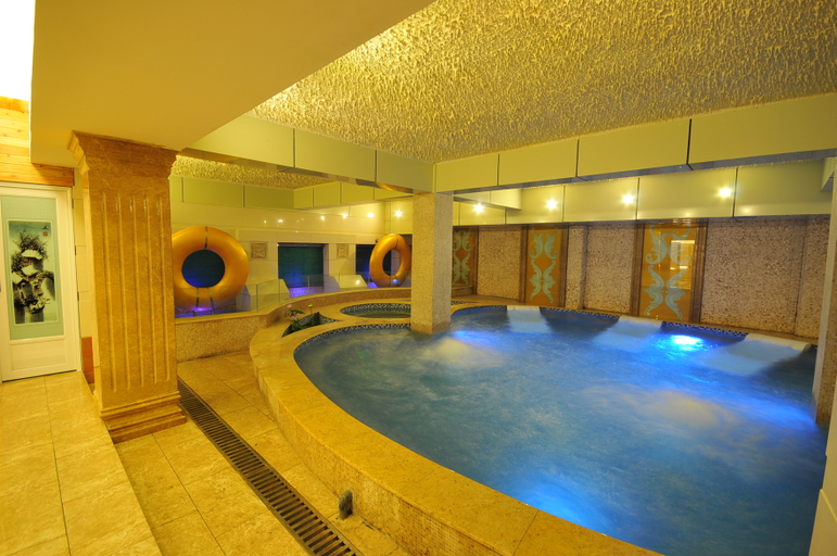 Sport & Beauty 5, Wweixin Ruifeng Hotel, Zhaotong