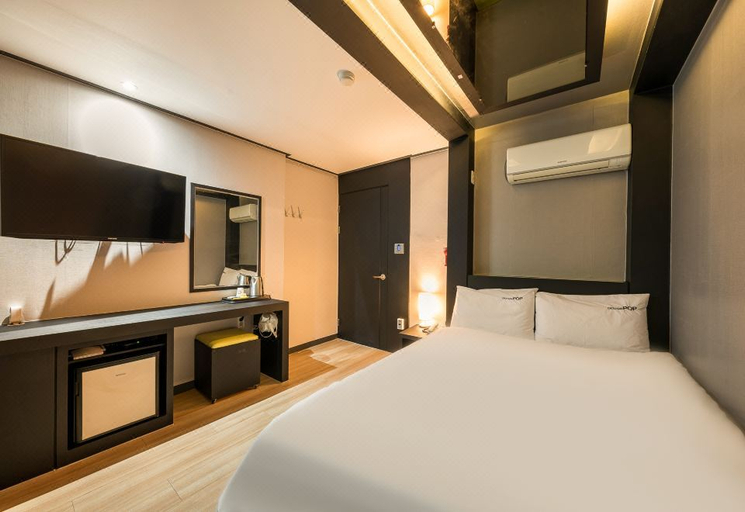 Bedroom 2, Busan Myeongji Design Pop, Gangseo
