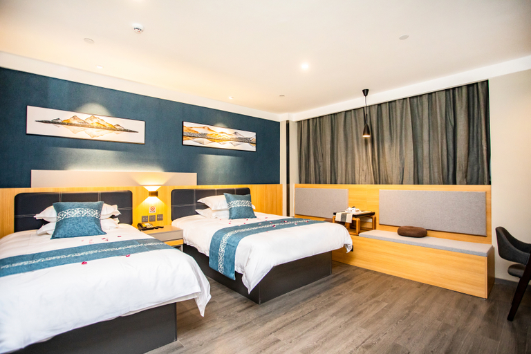 Bedroom 2, JIN Hotel, Qingdao
