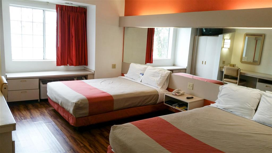 Bedroom 3, Motel 6 Chattanooga, TN - Downtown, Hamilton