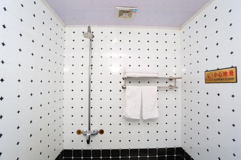Bathroom 2, Bi Jia Mei Fashion Hotel, Changchun