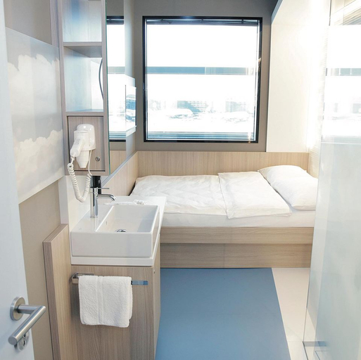 Bedroom 3, MY CLOUD Transit Hotel - Guests with international flight only!, Frankfurt am Main