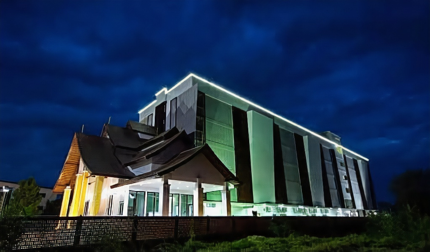 Exterior & Views