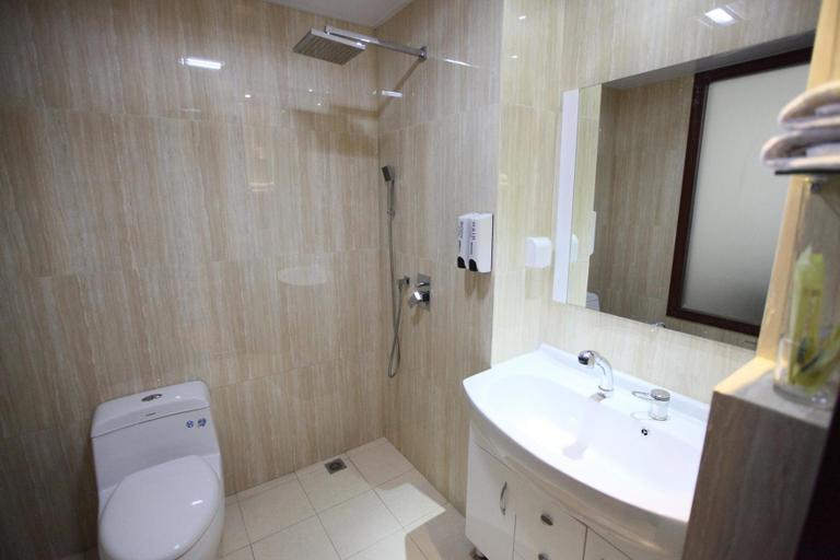 Bathroom, Honggutan Oushang International Apartment Hotel, Nanchang