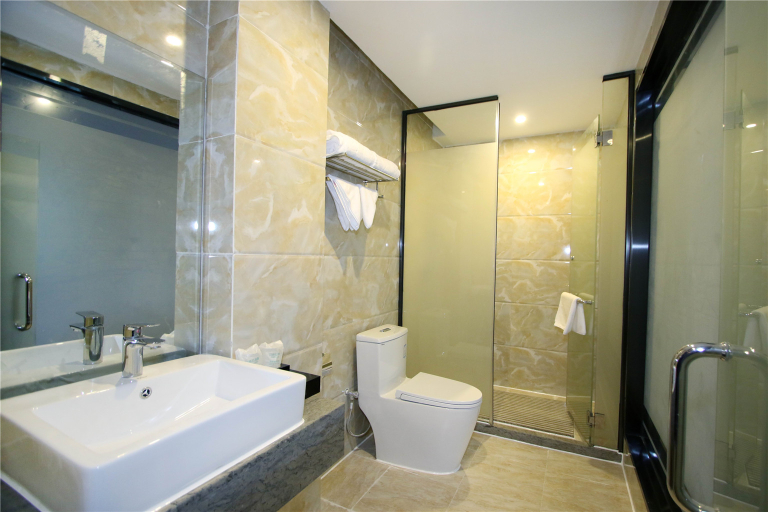 Bathroom 3, Hongjin Hotel, Liuzhou