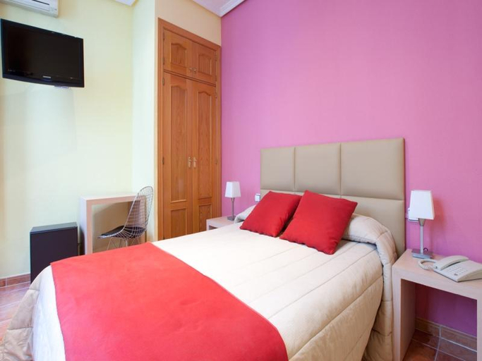 Bedroom 4, Hostal Las Fuentes, Madrid