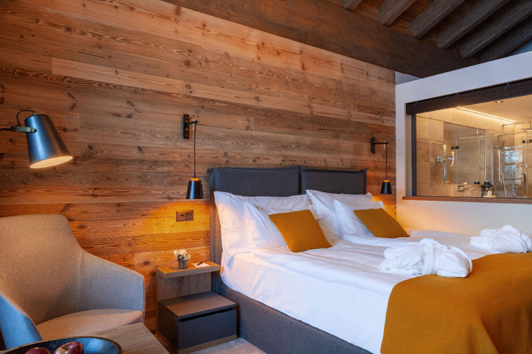 Bedroom 4, 22 Summits Boutique Hotel, Visp