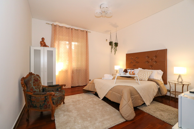 Bedroom 4, Vitti's Home Verona, Verona