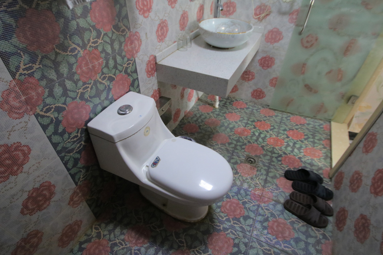 Bathroom 4, Huashuyi Hostel (Shanghai Kongjiang Road), Shanghai