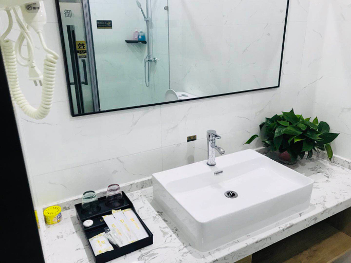 Bathroom 3, Binyu Boutique Hotel, Taiyuan