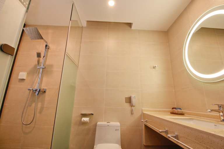 Bathroom, ラベンダーホテル(西安大明宮龍首原地下鉄駅)(麗枫酒店(西安大明宫龙首原地铁站店)), Xi'an