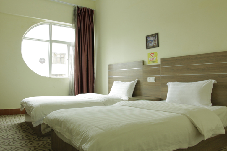 Bedroom 2, Tianheng Hotel, Qujing