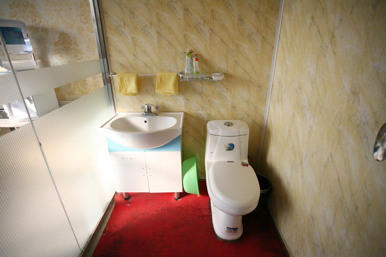 Bathroom 2, Gelin Express Inn, Xinzhou