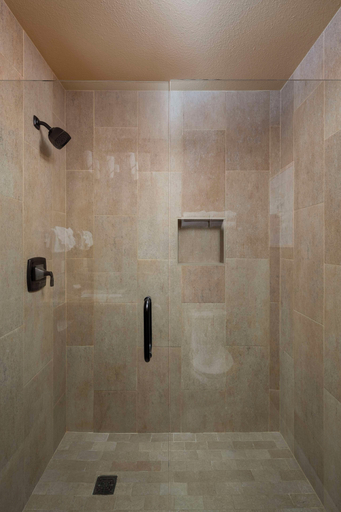 Bathroom 4, Wayfinder Bishop, Inyo
