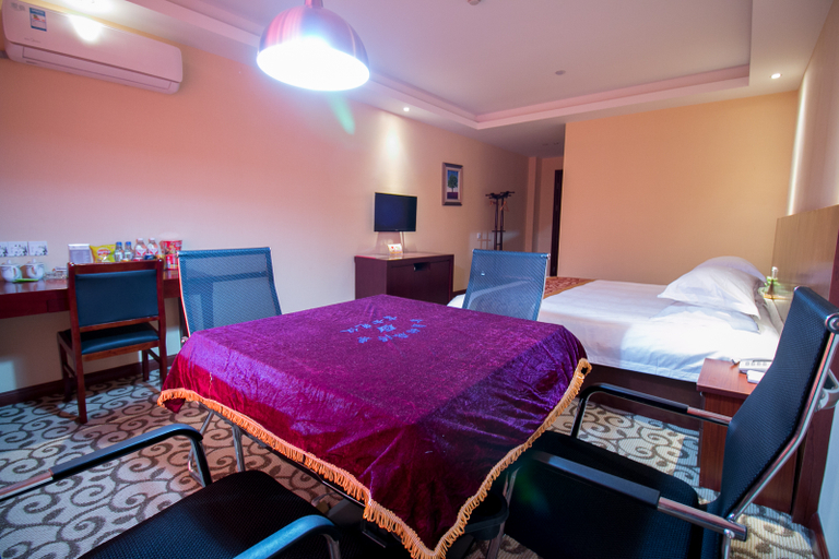 Bedroom 2, Huayi Select Hotel, Jinhua