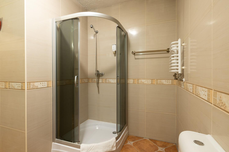 Bathroom 5, Hotel Trylogia, Wołomin