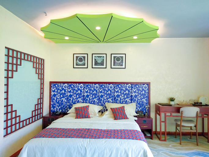 Bedroom 2, Koi Mountain Cliff Lodge · Cliff Hotel, Enshi Tujia and Miao