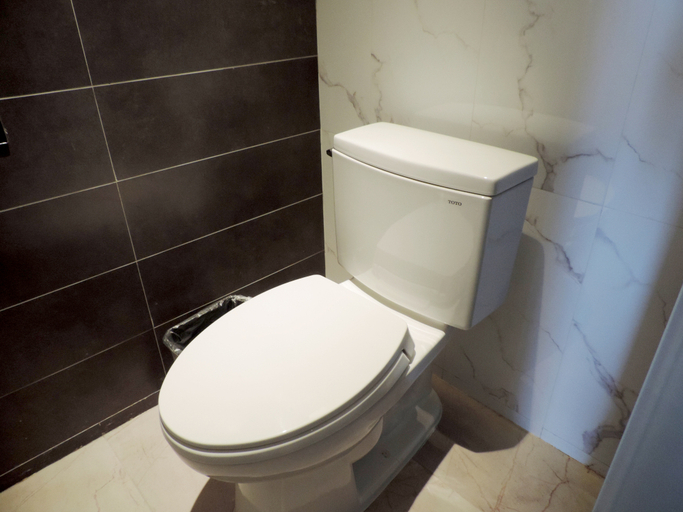 Bathroom 2, ホテル(), Kaifeng