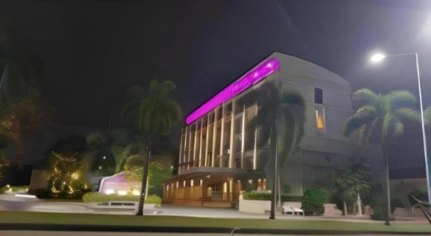 Exterior & Views 1, Western Grand Hotel Ratchaburi, Muang Ratchaburi