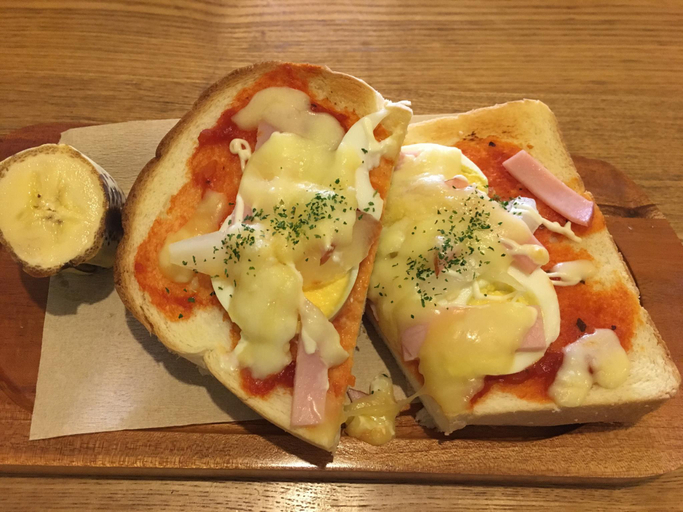 Food & Drinks, Bed & Breakfast Chelsea's Rainbow, Osaka