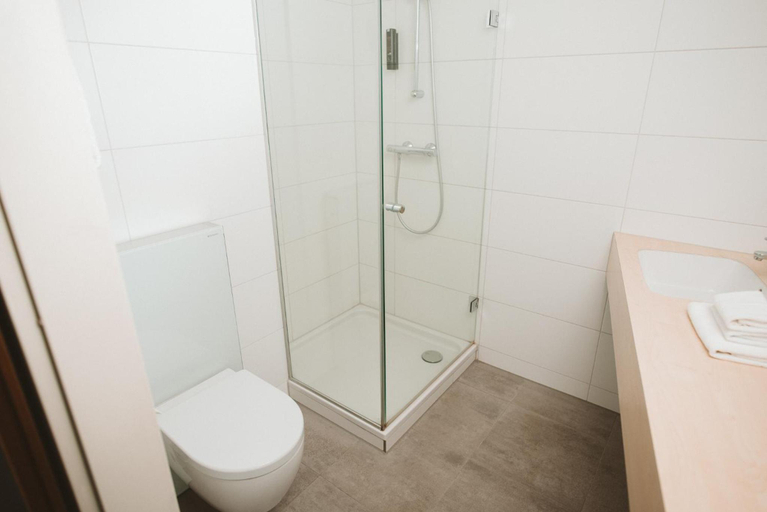 Bathroom 3, Buitenplaats Vaeshartelt, Maastricht