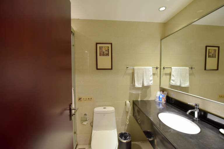 Bathroom 2, Shunjie Mingdu Hotel, Changzhou