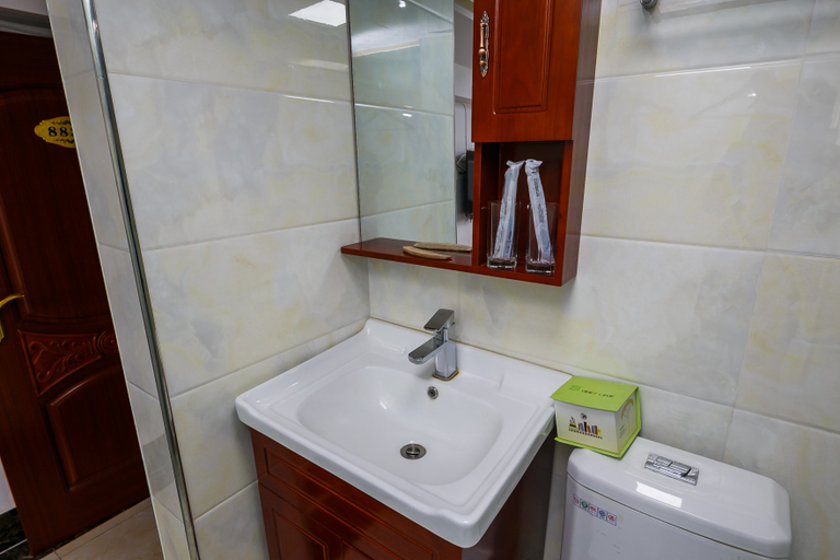 Bathroom 3, Nanbowan Hotel, Suzhou