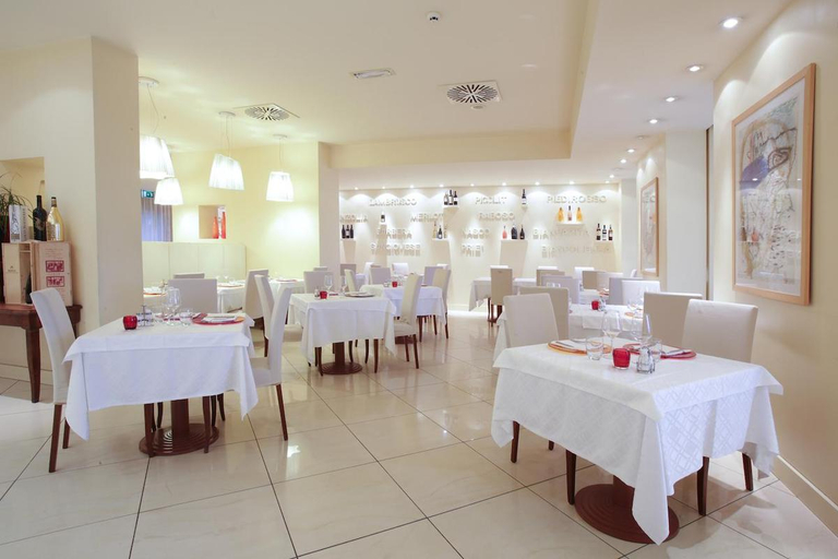 Food & Drinks 4, Hotel Touring, Modena