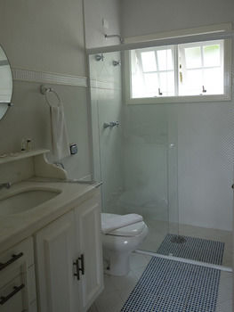 Bathroom, Pousada Canto da Lua, Campo Limpo Paulista
