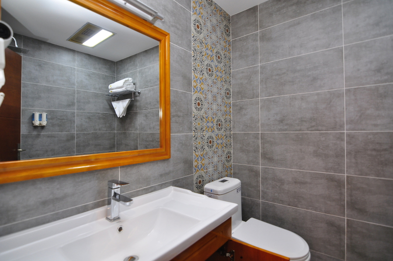 Bathroom 3, KUNMING XIONGYUNMINGHUAHOTEL, Kunming
