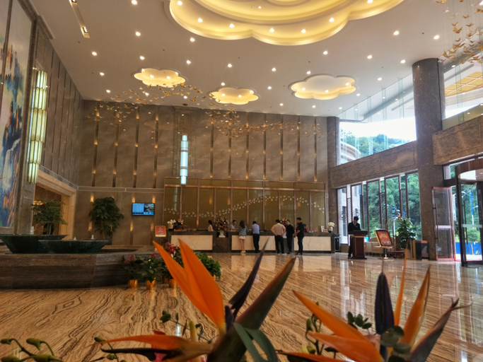 Others, Yunhao Hotel, Honghe Hani and Yi