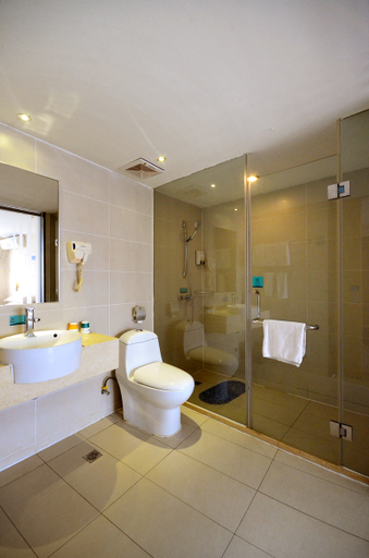 Bathroom 2, City Comfort Inn(Wuhan Jiangxia Branch), Wuhan